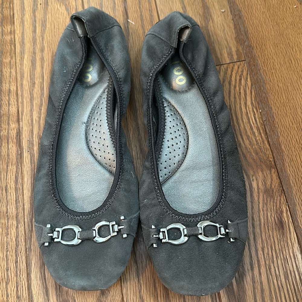 Me Too Gray Suede Flats